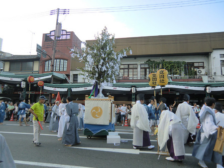 gionmatsuri2011-shinkousai2.jpg